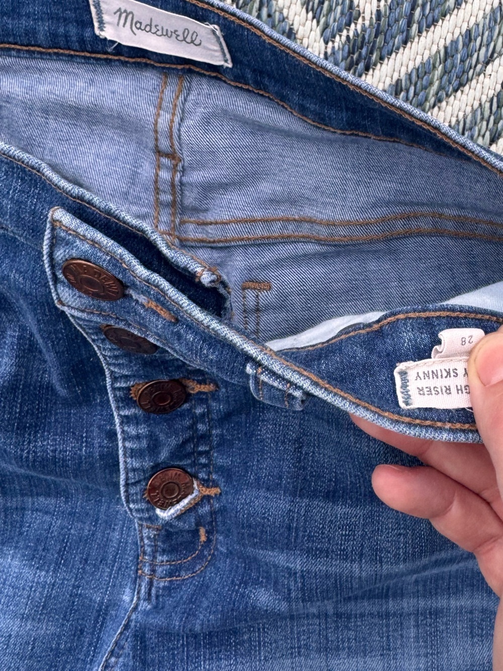 Madewell High-Rise Button-Fly Skinny Jeans in Medium Blue Wash - Picture 4 of 6